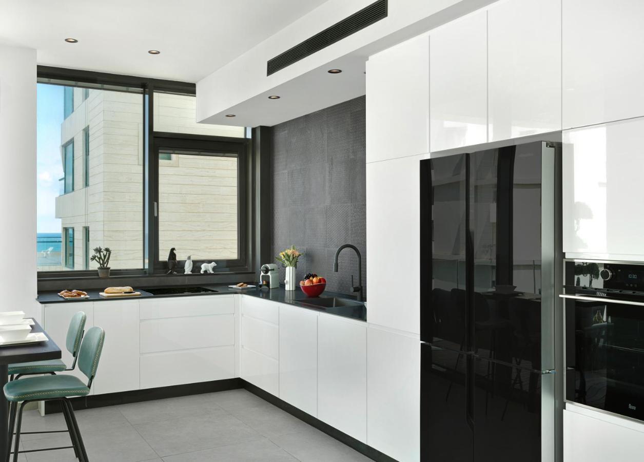 High Standing At Hayarkon By Holyguest Apartment Tel Aviv Bagian luar foto